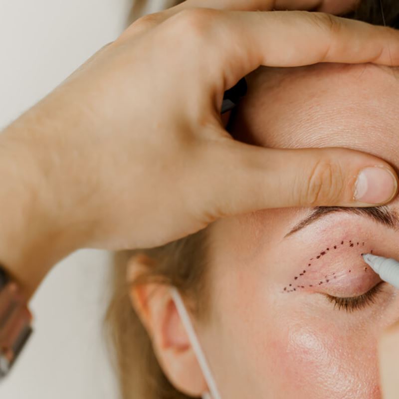 Shutterstock 1796938594